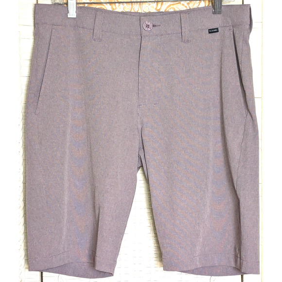 Travis Mathew Shorts Mens 32 Purple Beck 10" Inseam Golf Performance Stretch - Picture 1 of 3